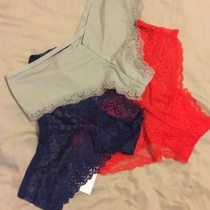 Bundle of 3 lacy underwear